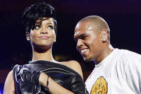 Rihanna y Brown, en una actuación en 2009. | Reuters