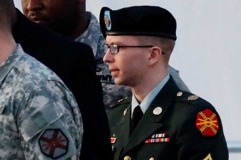 Bradley Manning, escoltado para acudir al tribunal militar el pasado febrero. | Afp