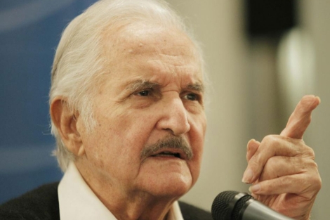 El escritor mexicano, Carlos Fuentes, en una imagen del 1 de mayo de 2012. | Efe