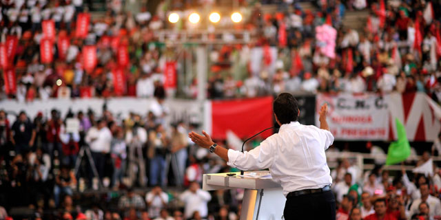El candidato del PRI, Enrique Peña Nieto, durante un mitin. | Efe