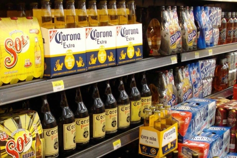 Cerveza Corona en un supermercado mexicano.| Efe
