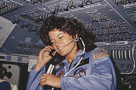 Sally Ride durante su viaje al espacio. | Afp