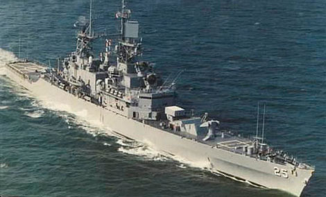 Foto de 1962. Crisis de los misiles en Cuba. El portaaviones USS Destroyer Bainbridge.