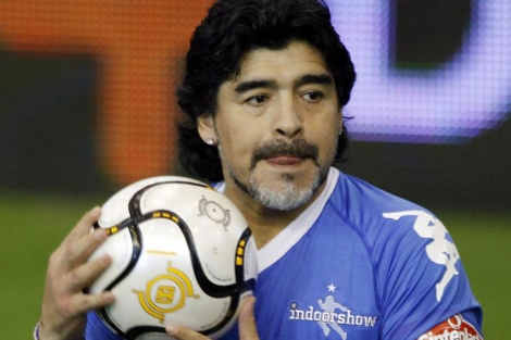Maradona, en un partido.| Efe