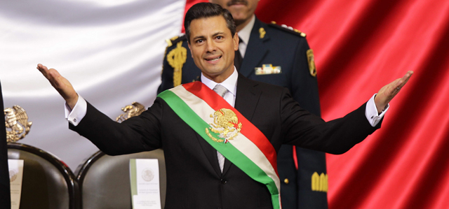 El futuro presidente de Mxico, Enrique Pea Nieto, tras asumir su cargo. | Efe