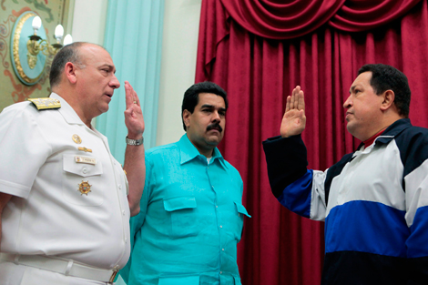 El presidente Chvez poco antes de partir a La Habana para operarse. | Afp