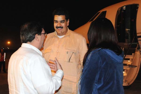 Imagen publicada por el diario 'Gramma' de la llegada a la isla de Nicols Maduro.