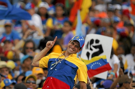 Capriles en un mitin de las pasadas presidenciales. | Efe