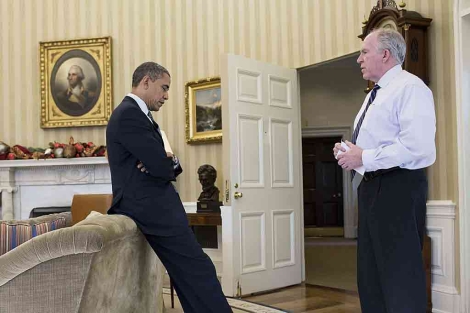 Obama departiendo con John Brennan en la Casa Blanca. | Reuters