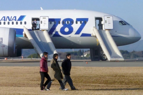 El 787 de ANA tuvo que ser evacuado de emergencia el mircoles. | Reuters