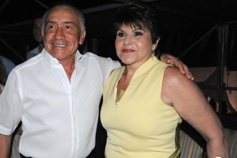 Lino Oviedo junto a su mujer.| Afp