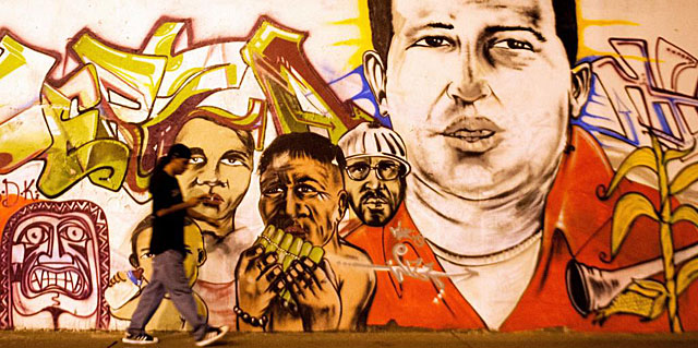 Grafiti con la imagen de Cvez en Cali, Colombia. | Afp