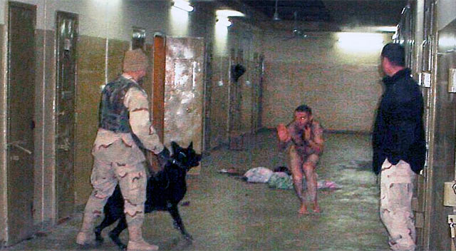 Torturas de soldados estadounidenses en la crcel de Abu Ghraib. | Reuters