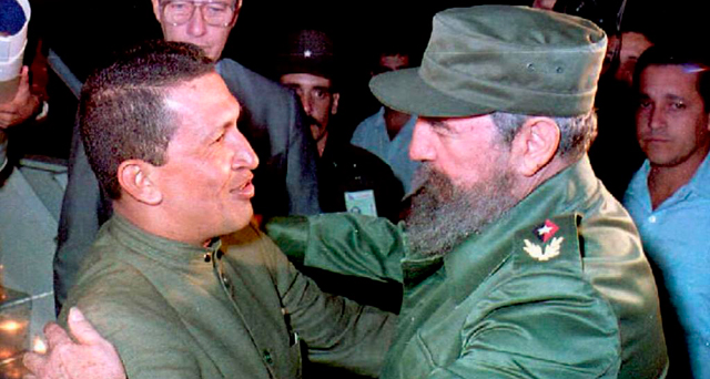Hugo Chávez y Fidel Castro, fotografiados en 1994. | Afp