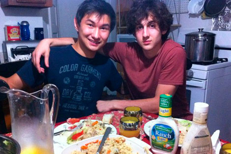 Dzhokhar Tsarnaev (dcha), junto a un amigo. | VKontakte