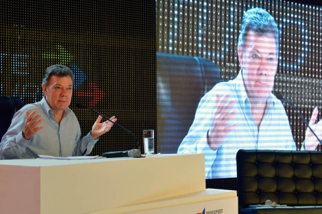 Juan Manuel Santos durante un discurso.| Efe