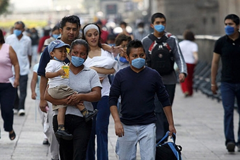 Ciudadanos con proteccin para no contraer gripe H1N1 | Efe