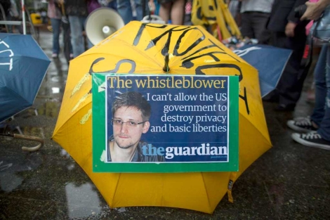 Una manifestacin de apoyo a Snowden tras sus primeras revelaciones.| Efe