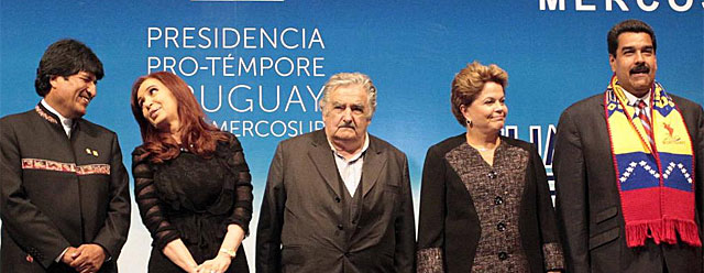 Evo Morales, Cristina Fernandez de Kirchner, Jose Mujica, Dilma Rousseff y Nicols Maduro. | Foto: Reuters