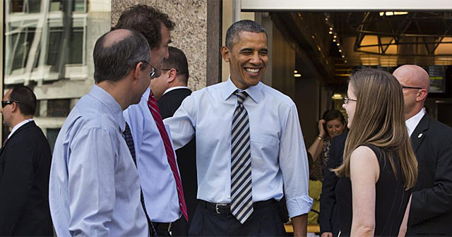 Barack Obama en una imagen tomada este viernes. | Foto: Efe