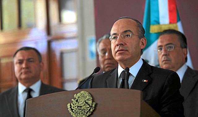 El ex presidente mexicano Felipe Caldern en Los Pinos (Mxico). | Reuters .