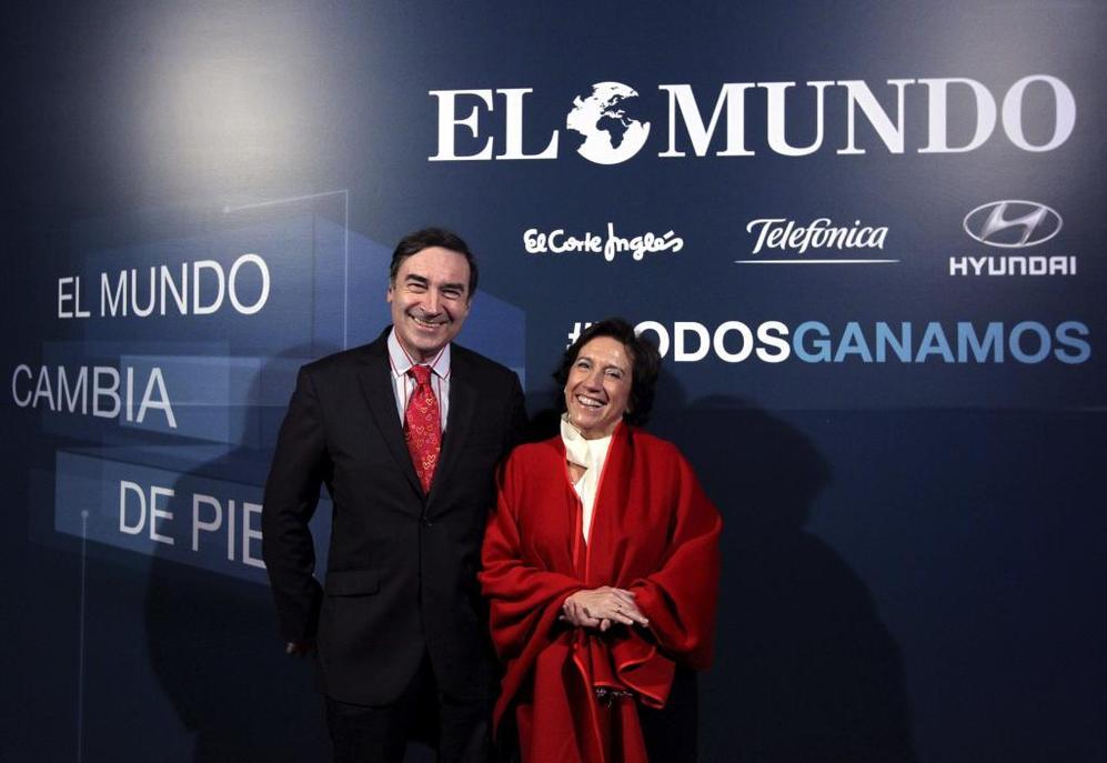 El director de El Mundo, Pedro J Ramírez y la periodista Victoria...