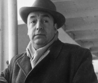 Neruda, en Capri, en 1952.