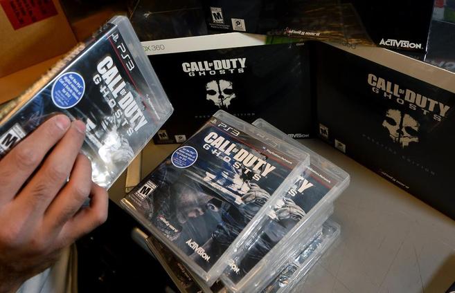 Carátulas de la décima entrega del vídeojuego "Call of Duty:...