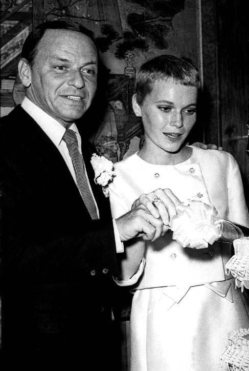 Mia Farrow y Sinatra, en su boda