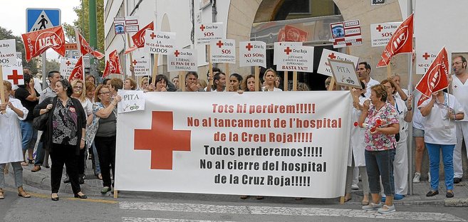 Manifestaciones a las puertas del Hospital el mes pasado.