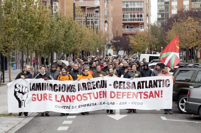 Manifestacin de los trabajadores de Laminaciones Arregi en Vitoria.