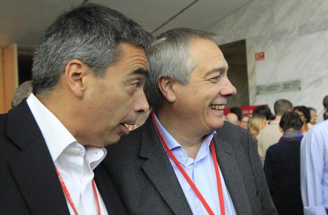 Navarro junto al coordinador del PSC en Madrid, Albert Soler.