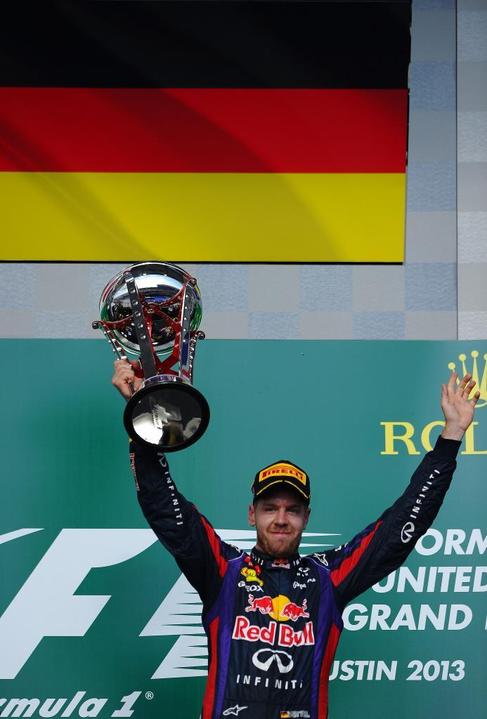 Sebastuian Vettel celebra su victoria en Austin