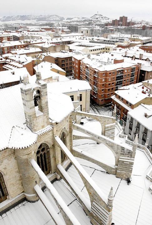 Imagen de archivo de la ciudad de Palencia nevada.