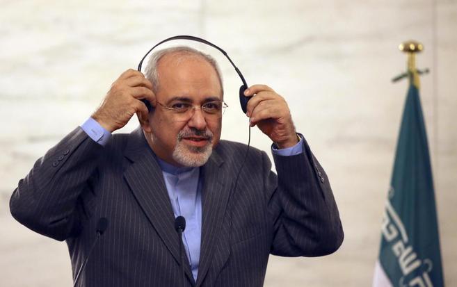 El ministro de Exteriores iran, Mohamad Javad Zarif, en una...