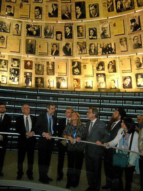 Xavier Trias junto a la comitiva del Govern en la visita al Museo del...