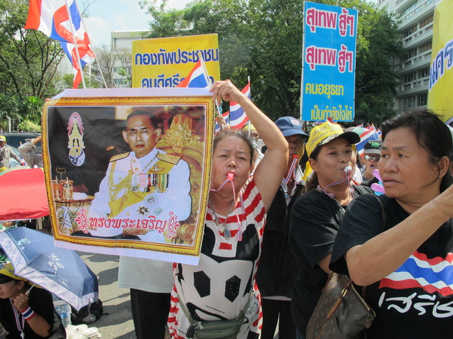 Entre los activistas que toman las calles de Bangkok están los más...