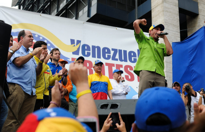 El lder de la oposicin Henrique Capriles, durante una marcha de...