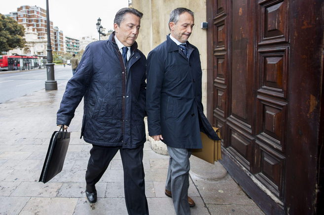 El ex conseller Manuel Cervera a su llegada al TSJ de la Comunidad.