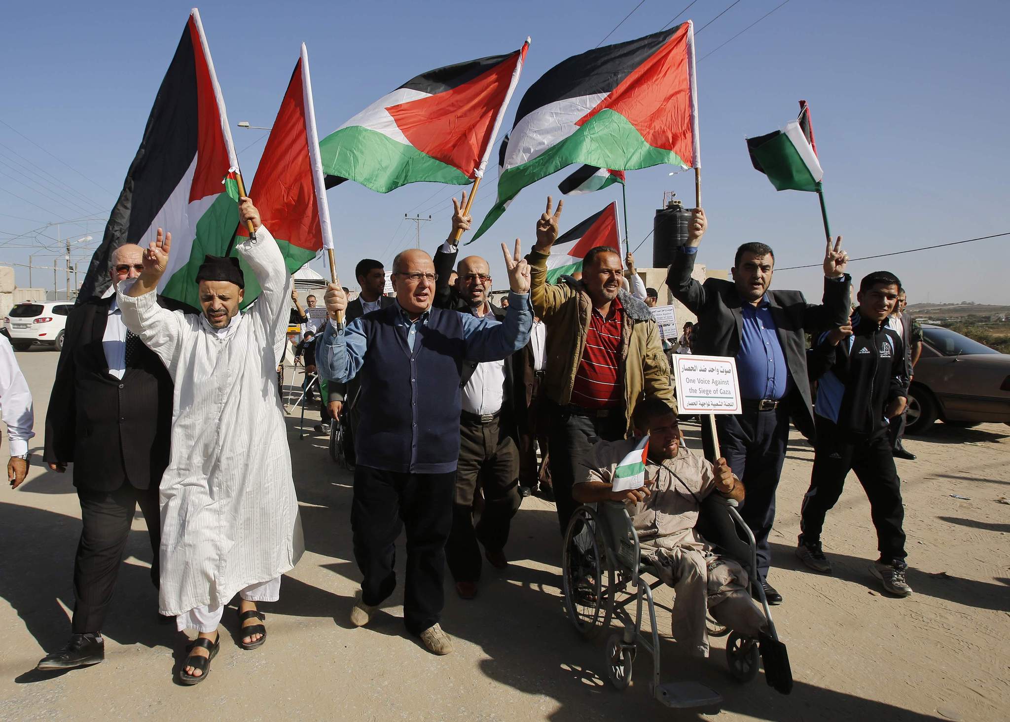 Las fotos de la semana - Palestinos y extranjeros parti
