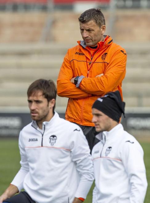 El entrenador del Valencia, Miroslav Djukic.