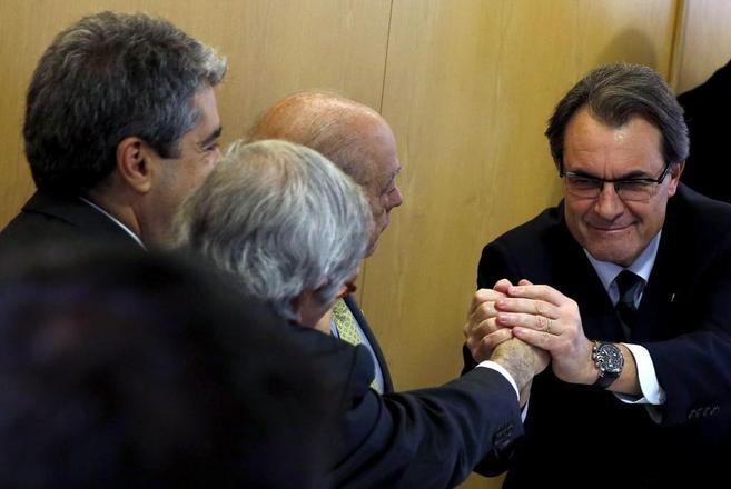 El alcalde Trias saluda a Artur Mas en un acto de CiU.