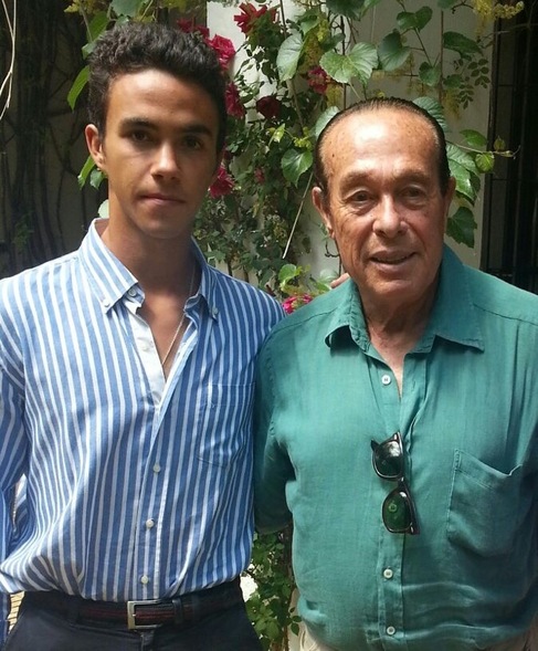 Jos Ruiz, con el maestro Curro Romero.