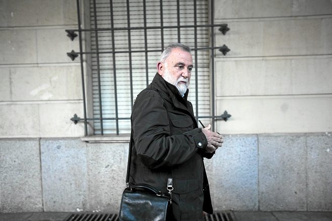 El concejal de IU Antonio Rodrigo Torrijos llega a los juzgados de...