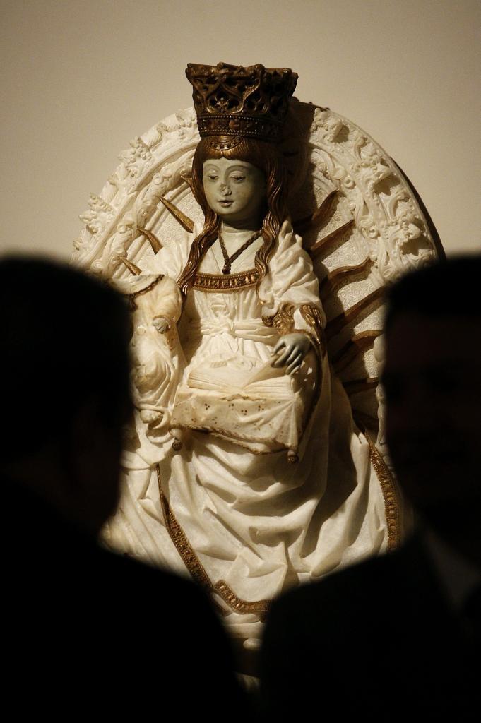 'La Virgen entronizada con el nio' de Gil de Silo, que se muestra...