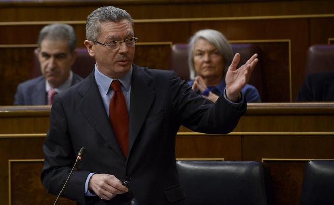 El ministro de Justicia, Alberto Ruiz-Gallardón en el Congreso de los...