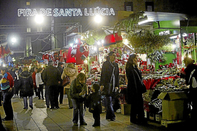 La fira de Santa Llcia es una de las ms tradicionales en Navidad.