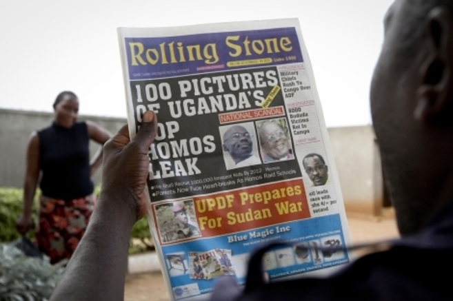 Portada de un periódico ugandés sobre un activista gay asesinado.