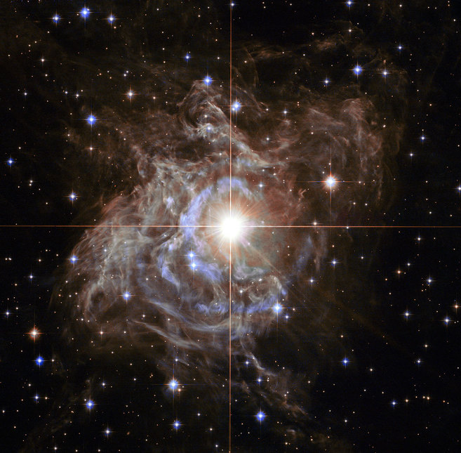 Imagen de la estrella RS Puppis tomada por el telescopio Hubble.
