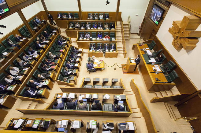 Vista del Parlamento Vasco durante el pleno de la aprobacin de los...